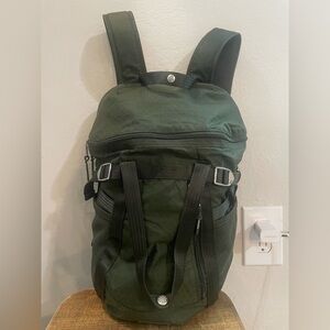 Athleta Olive Excursion Backpack Womens